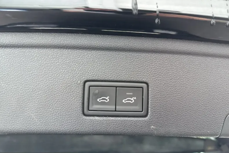 Volkswagen Touareg din 2026 cu 11.436 km - oferta VOL253039 - foto 18