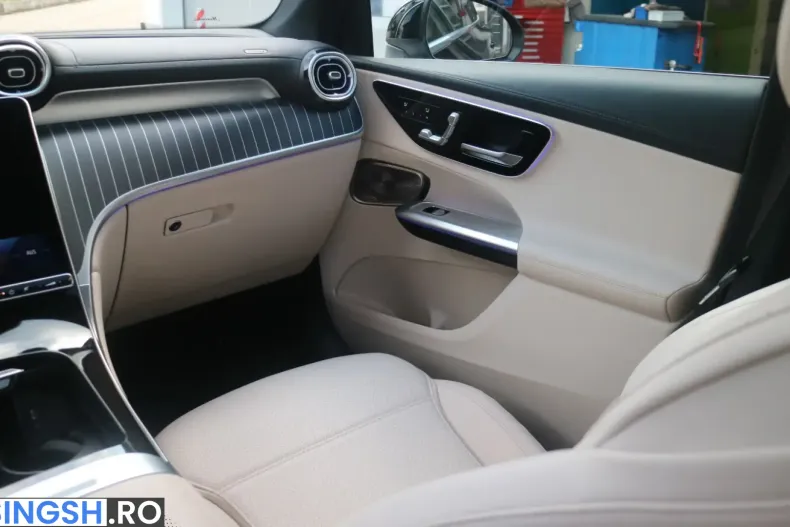 Mercedes-Benz GLC 400 e 4MATIC Avantgarde din 2023 cu 14.600 km - oferta MER253051 - foto 10