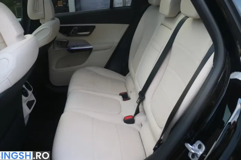 Mercedes-Benz GLC 400 e 4MATIC Avantgarde din 2023 cu 14.600 km - oferta MER253051 - foto 33