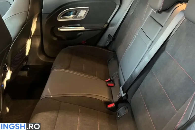 Mercedes-Benz CLA 200 (Clasa CLA) din 2025 cu 13.290 km - oferta MER253066 - foto 9