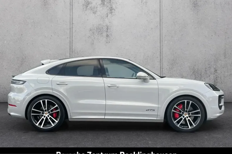 Porsche Cayenne din 2024 cu 24.212 km - oferta POR253080 - foto 8