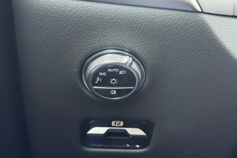 Mercedes-Benz GLC 200 (Clasa GLC) din 2023 cu 7.936 km - oferta MER253083 - foto 20
