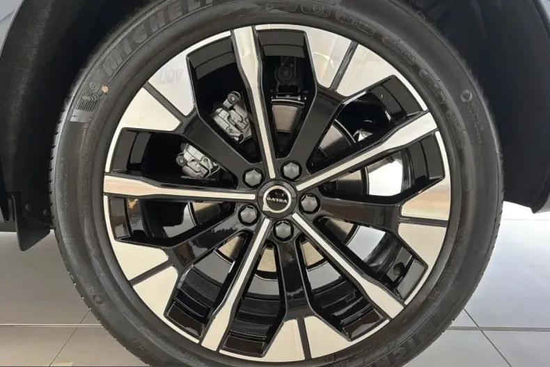 Volvo XC60 din 2025 cu 17.500 km - oferta VOL253095 - foto 20