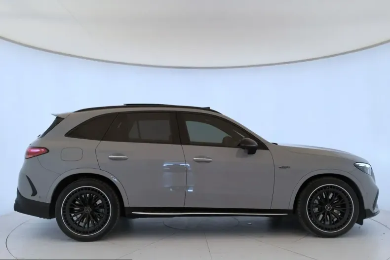 Mercedes-Benz GLC 43 AMG (Clasa GLC) din 2025 cu 30.000 km - oferta MER253103 - foto 4