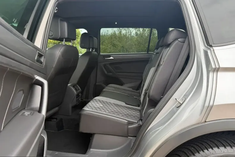 Volkswagen Tiguan Allspace din 2022 cu 79.400 km - oferta VOL253110 - foto 13