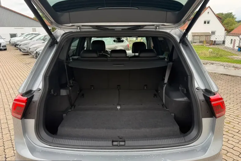 Volkswagen Tiguan Allspace din 2022 cu 79.400 km - oferta VOL253110 - foto 14