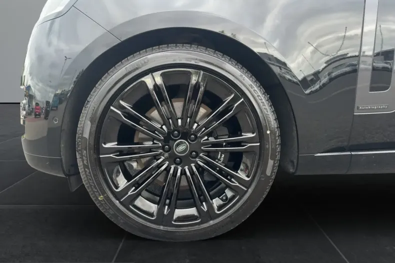 Land Rover Range Rover din 2025 cu 16.980 km - oferta LAN253124 - foto 9