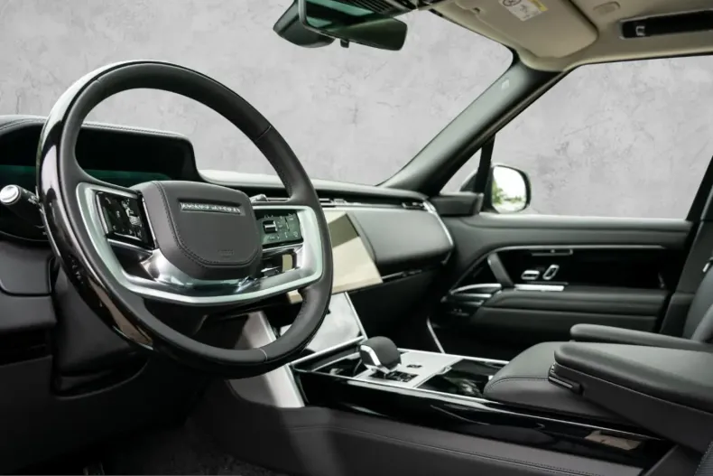 Land Rover Range Rover din 2025 cu 12.223 km - oferta LAN253135 - foto 4