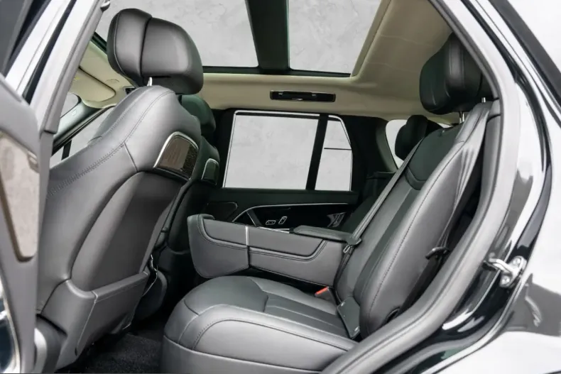 Land Rover Range Rover din 2025 cu 12.223 km - oferta LAN253135 - foto 6