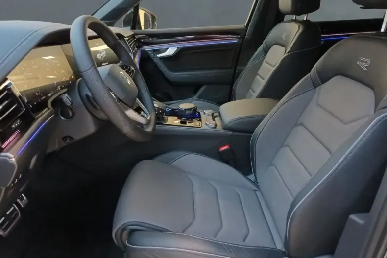 Volkswagen Touareg din 2025 cu 32.500 km - oferta VOL253137 - foto 8