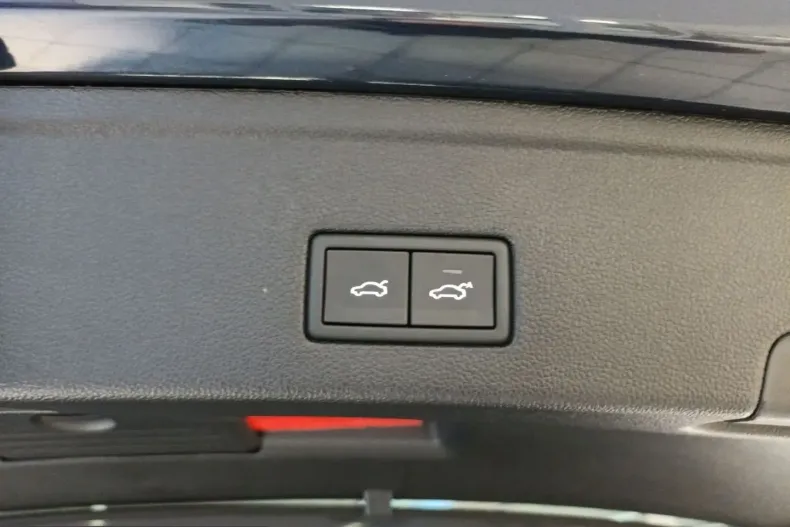 Volkswagen Touareg din 2025 cu 32.500 km - oferta VOL253137 - foto 21