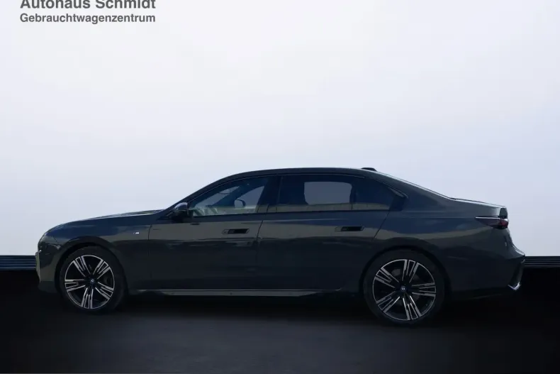 BMW i7 (Seria 7) din 2023 cu 54.072 km - oferta BMW253158 - foto 2