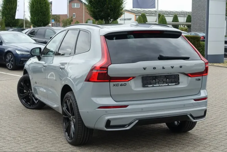 Volvo XC60 din 2025 cu 23.277 km - oferta VOL253159 - foto 3