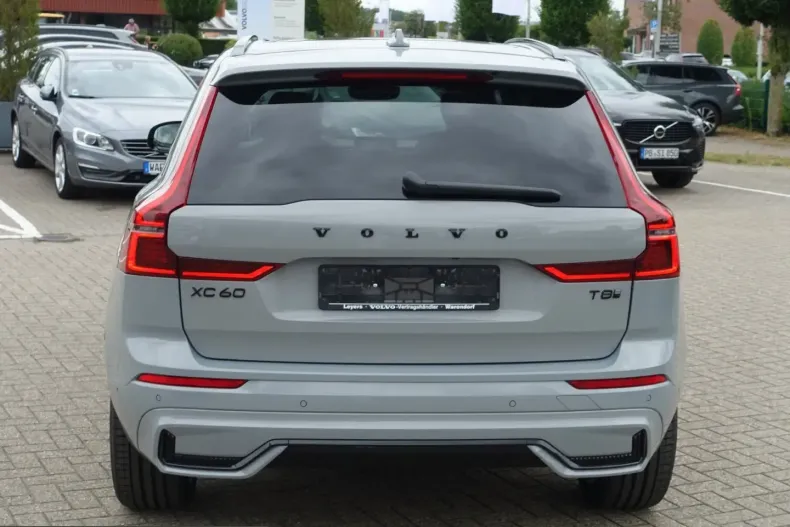 Volvo XC60 din 2025 cu 23.277 km - oferta VOL253159 - foto 4
