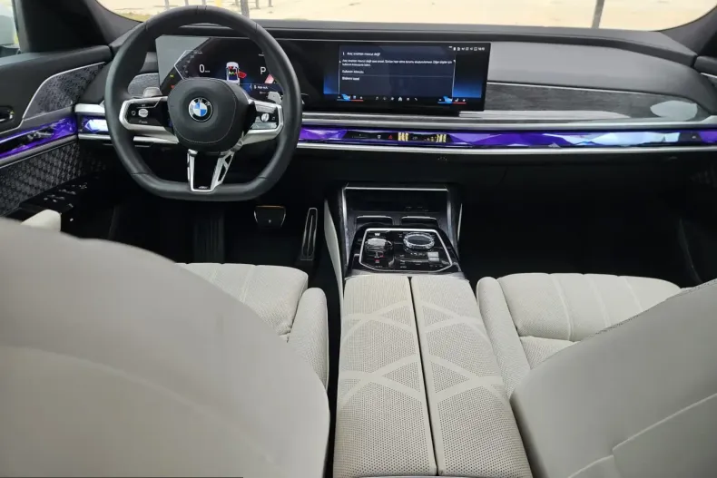BMW 740 (Seria 7) din 2025 cu 16.005 km - oferta BMW253163 - foto 9