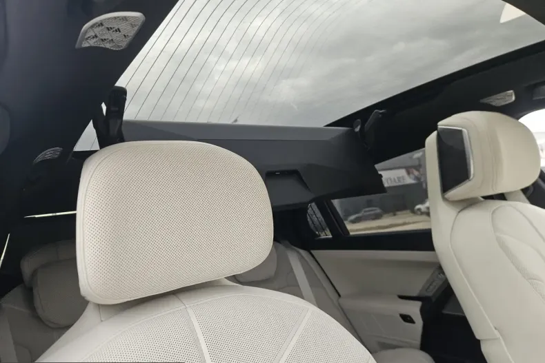 BMW 740 (Seria 7) din 2025 cu 16.005 km - oferta BMW253163 - foto 14