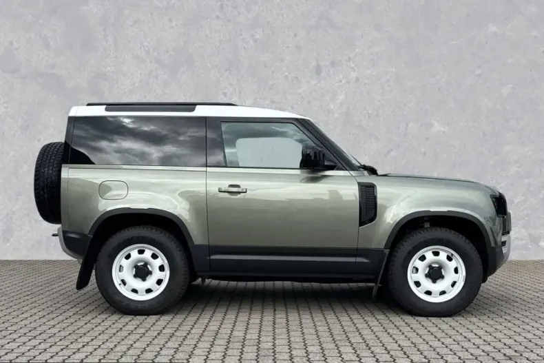 Land Rover Defender din 2025 cu 9.241 km - oferta LAN253164 - foto 6