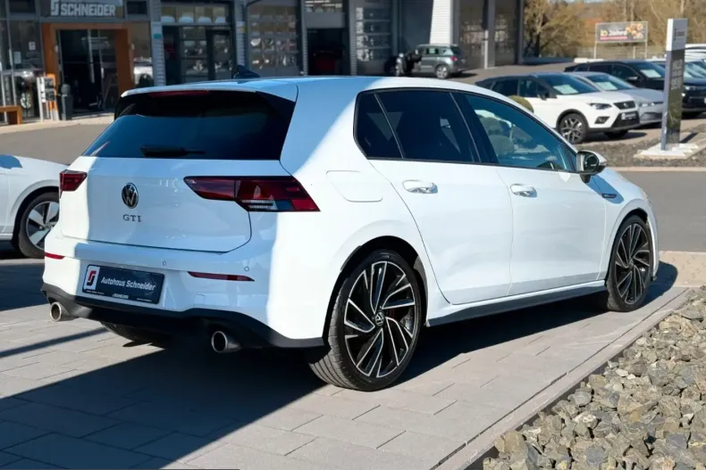 Volkswagen Golf din 2024 cu 22.406 km - oferta VOL253165 - foto 5