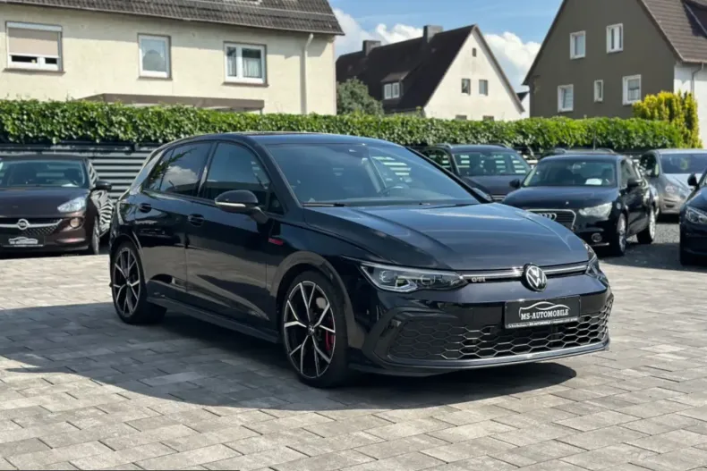 Volkswagen Golf din 2023 cu 49.998 km - oferta VOL253166 - foto 3