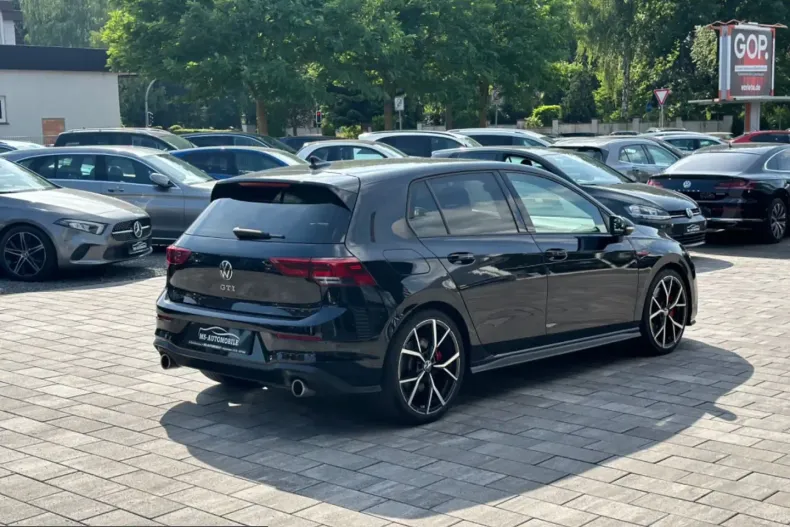 Volkswagen Golf din 2023 cu 49.998 km - oferta VOL253166 - foto 4