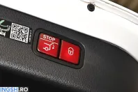 Mercedes-Benz C 300 (Clasa C) din 2025 cu 10.398 km - oferta MER253204 - foto 17