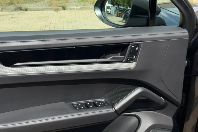 Porsche Cayenne din 2023 cu 84.000 km - oferta POR253219 - foto 12