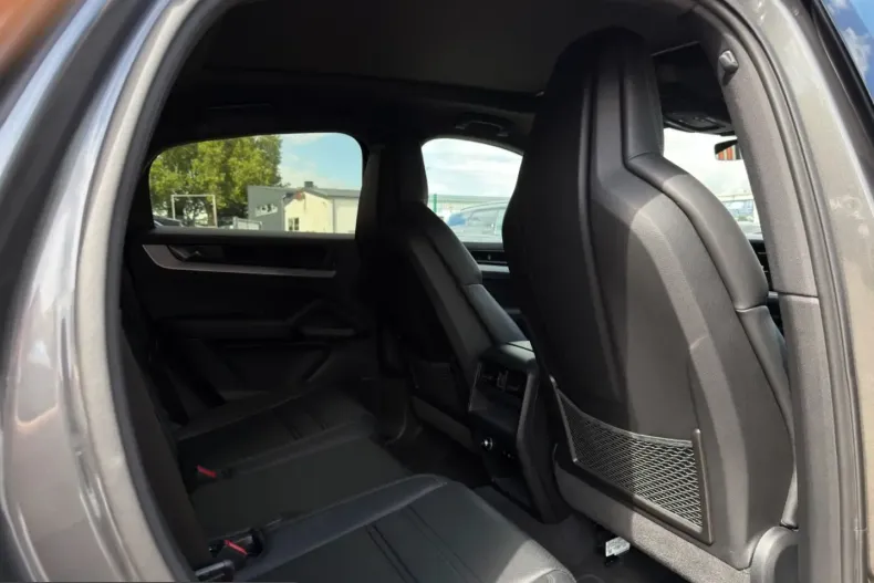 Porsche Cayenne din 2023 cu 84.000 km - oferta POR253219 - foto 25