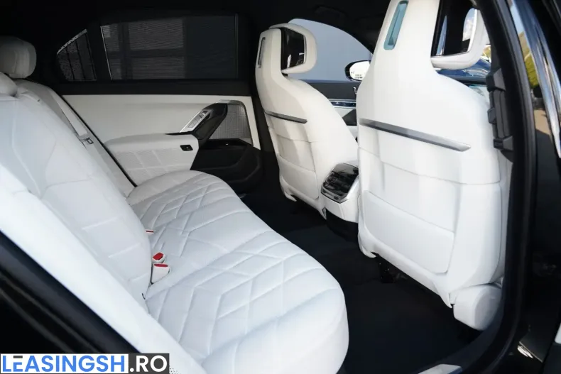 BMW 750 (Seria 7) din 2023 cu 61.000 km - oferta BMW253221 - foto 18