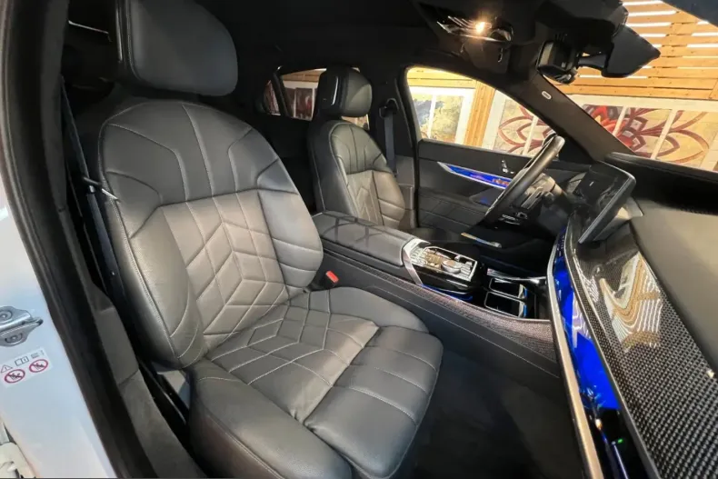 BMW 750 (Seria 7) din 2024 cu 31.850 km - oferta BMW253223 - foto 6
