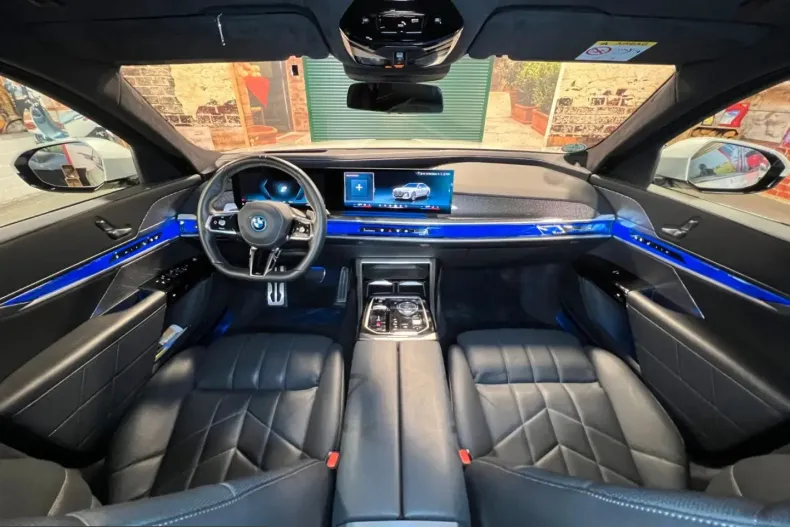 BMW 750 (Seria 7) din 2024 cu 31.850 km - oferta BMW253223 - foto 19
