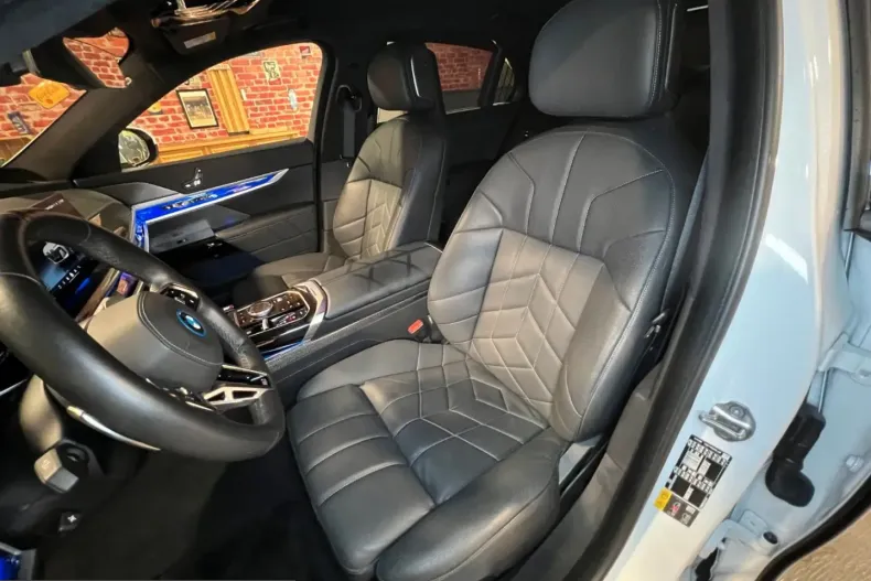 BMW 750 (Seria 7) din 2024 cu 31.850 km - oferta BMW253223 - foto 24