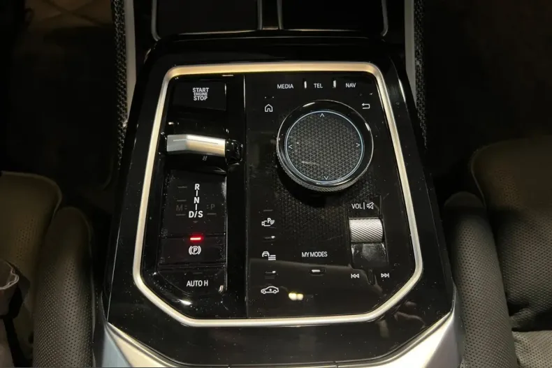 BMW 750 (Seria 7) din 2024 cu 31.850 km - oferta BMW253223 - foto 31