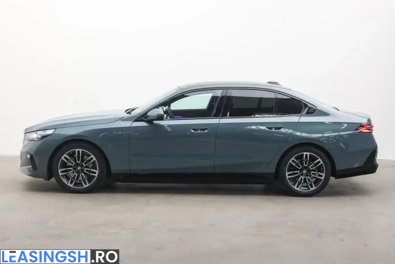 BMW 550 (Seria 5) din 2025 cu 27.111 km - oferta BMW253225 - foto 7