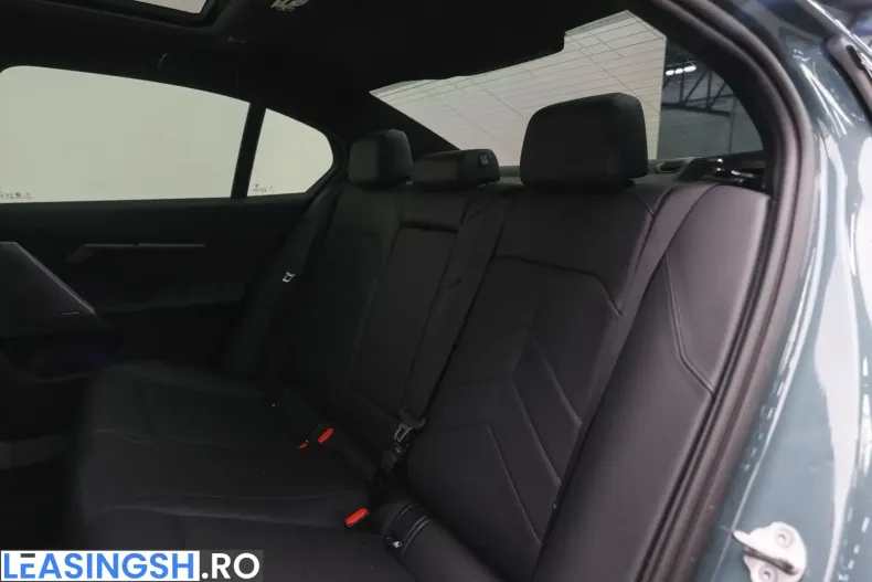 BMW 550 (Seria 5) din 2025 cu 27.111 km - oferta BMW253225 - foto 14