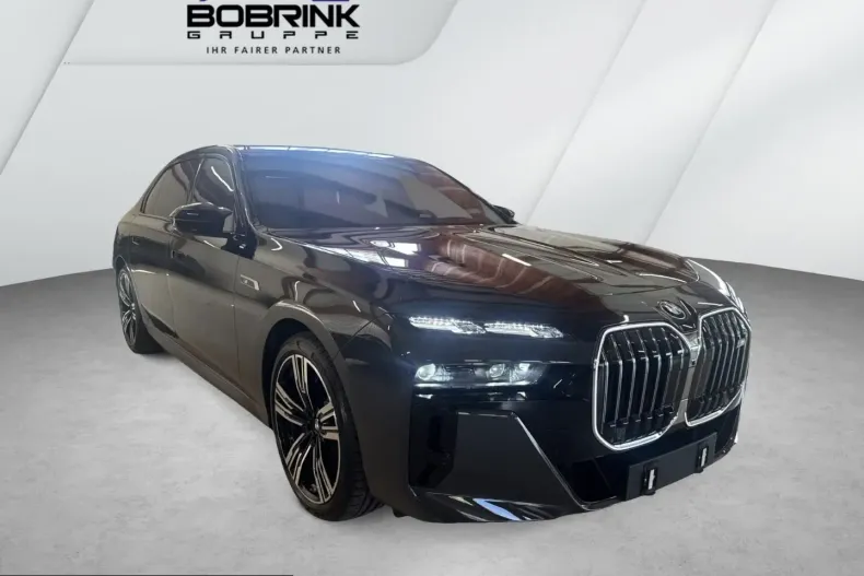BMW M760 (Seria 7) din 2023 cu 41.092 km - oferta BMW253226 - foto 2