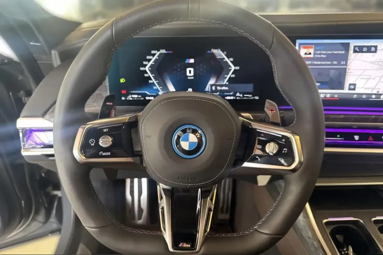 BMW M760 (Seria 7) din 2023 cu 41.092 km - oferta BMW253226 - foto 7