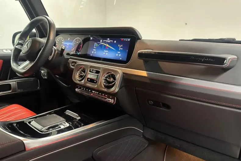 Mercedes-Benz G 450 (Clasa G) din 2024 cu 25.400 km - oferta MER253227 - foto 18