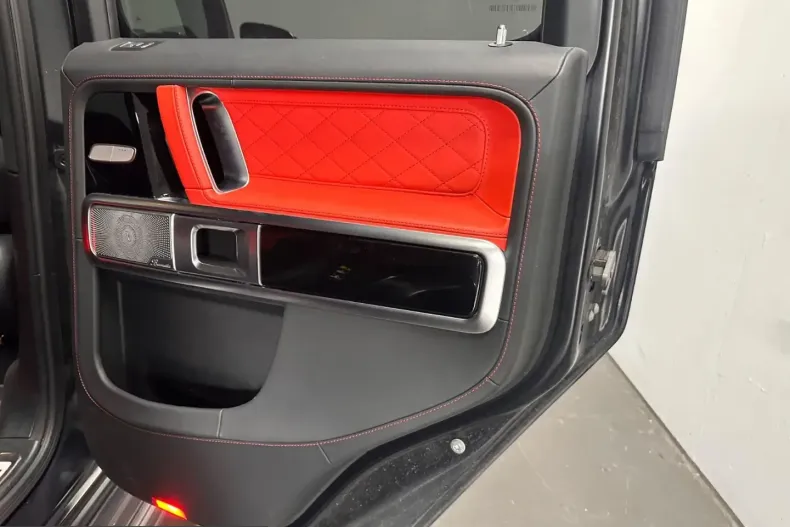 Mercedes-Benz G 450 (Clasa G) din 2024 cu 25.400 km - oferta MER253227 - foto 30