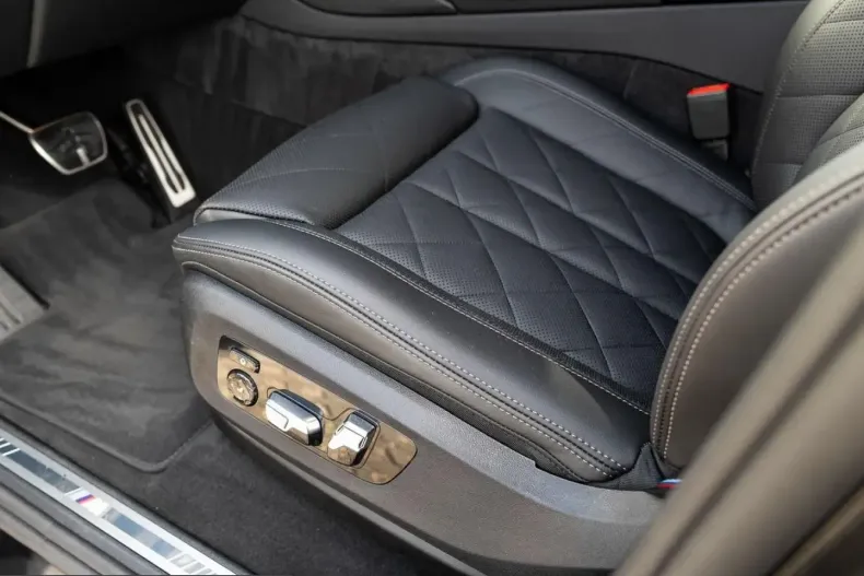 BMW X6 (Seria X) din 2026 cu 25.790 km - oferta BMW253232 - foto 11