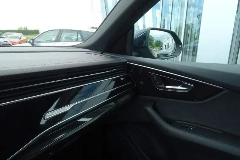 Audi Q8 din 2023 cu 99.840 km - oferta AUD253238 - foto 13