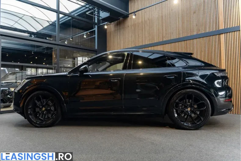 Porsche Cayenne din 2024 cu 26.123 km - oferta POR253242 - foto 3