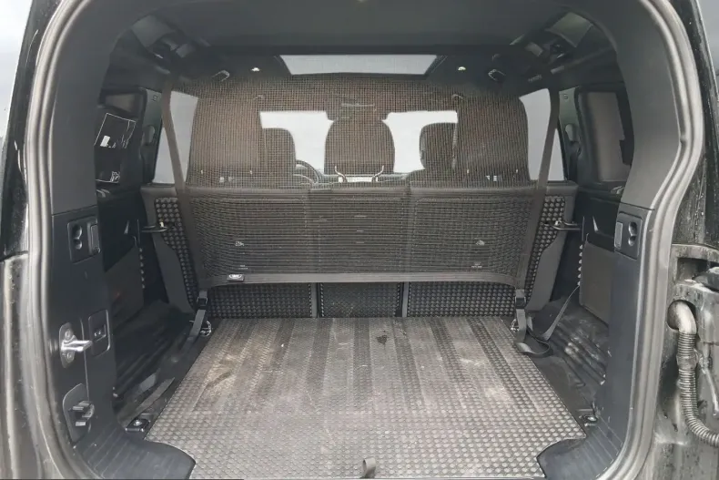 Land Rover Defender din 2024 cu 20.399 km - oferta LAN253254 - foto 11