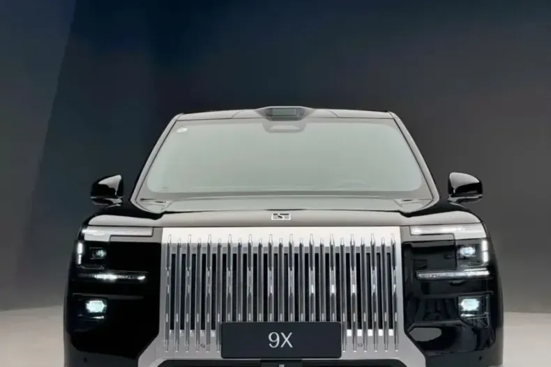 Zeekr 9X din 2025 cu 10.000 km - oferta ZEE253255 - foto 2