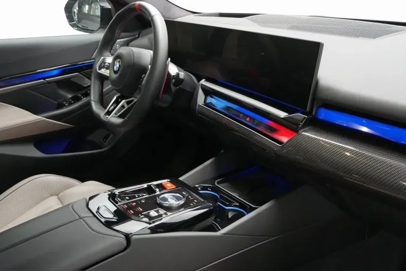 BMW M5 (Seria 5) din 2025 cu 6.400 km - oferta BMW253256 - foto 9