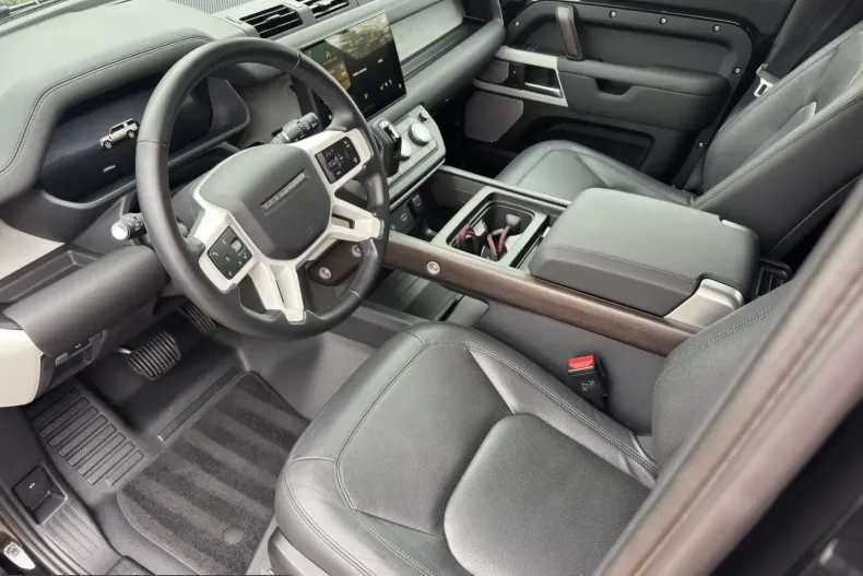 Land Rover Defender din 2024 cu 35.900 km - oferta LAN253257 - foto 9