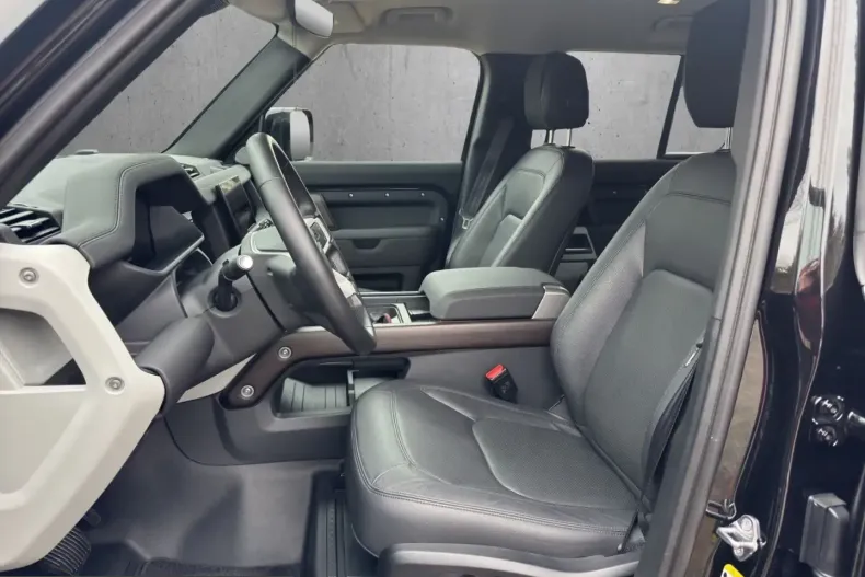 Land Rover Defender din 2024 cu 35.900 km - oferta LAN253257 - foto 10