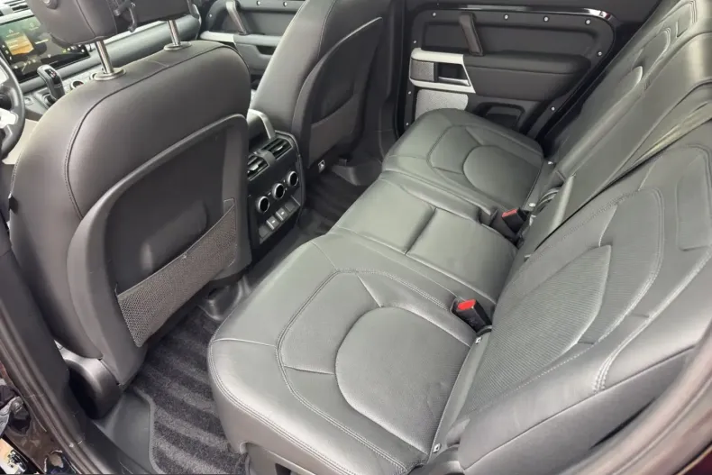 Land Rover Defender din 2024 cu 35.900 km - oferta LAN253257 - foto 21