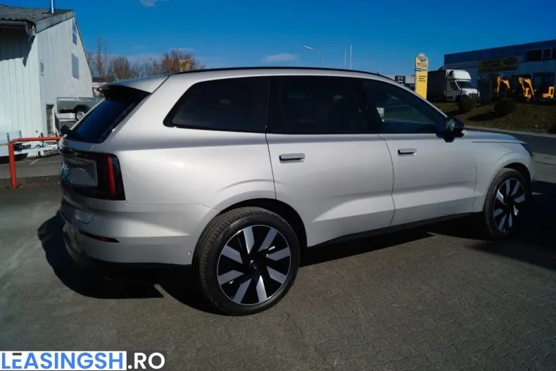 Volvo EX90 din 2025 cu 5.000 km - oferta VOL253268 - foto 4