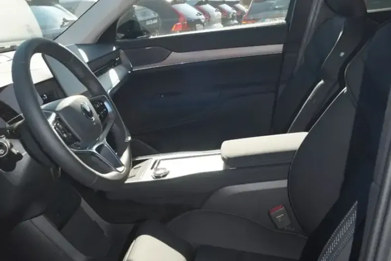 Volvo EX90 din 2025 cu 5.000 km - oferta VOL253268 - foto 6