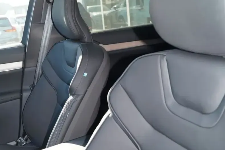 Volvo EX90 din 2025 cu 5.000 km - oferta VOL253268 - foto 7